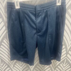 NWT Blue  Men’s Shorts with Tailored Comfort